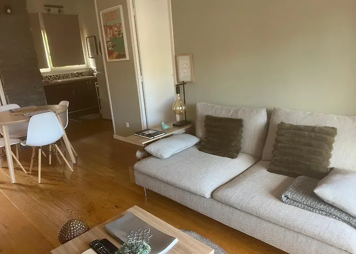 Magnifique Appartement A Cassis,Parking,2 Pas Du Port